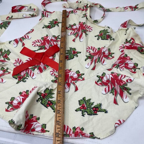 Jessie Steele Girls Christmas Candy Cane Apron - Picture 3 of 7